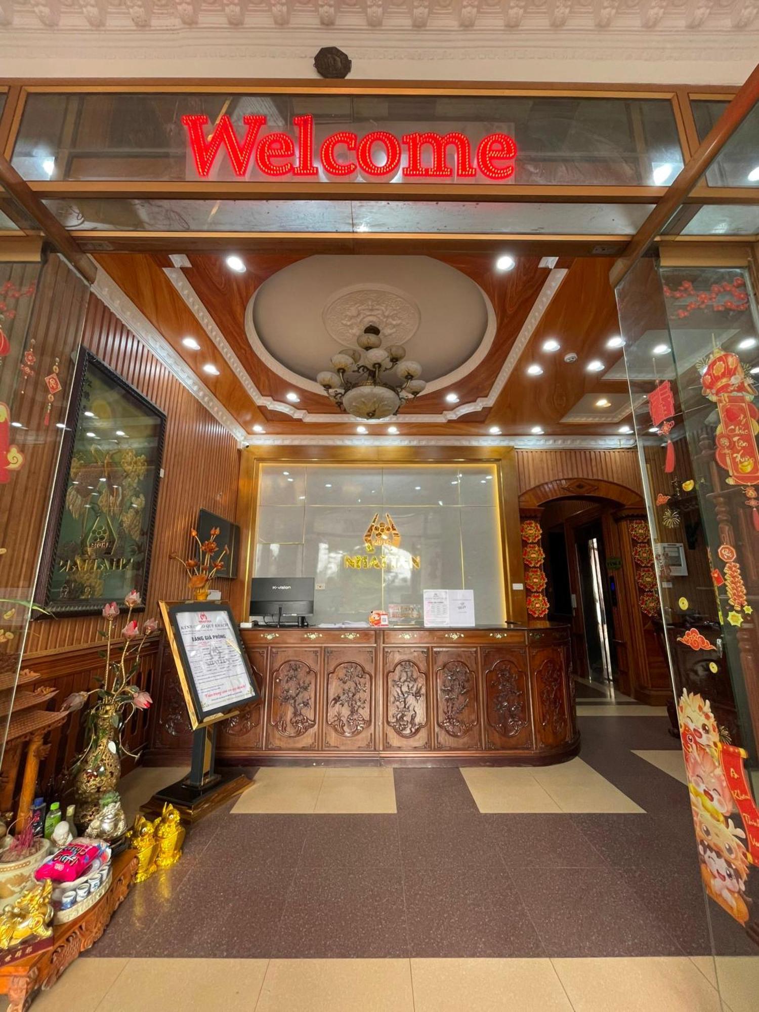Nhat Tan Hotel Ханой Екстериор снимка