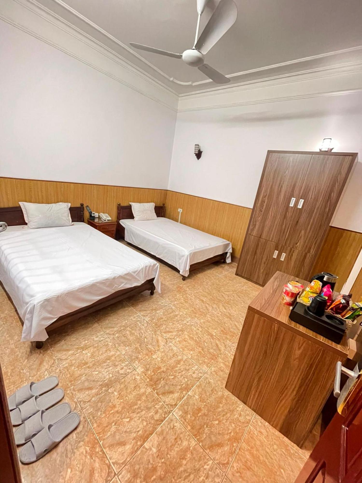 Nhat Tan Hotel Ханой Екстериор снимка