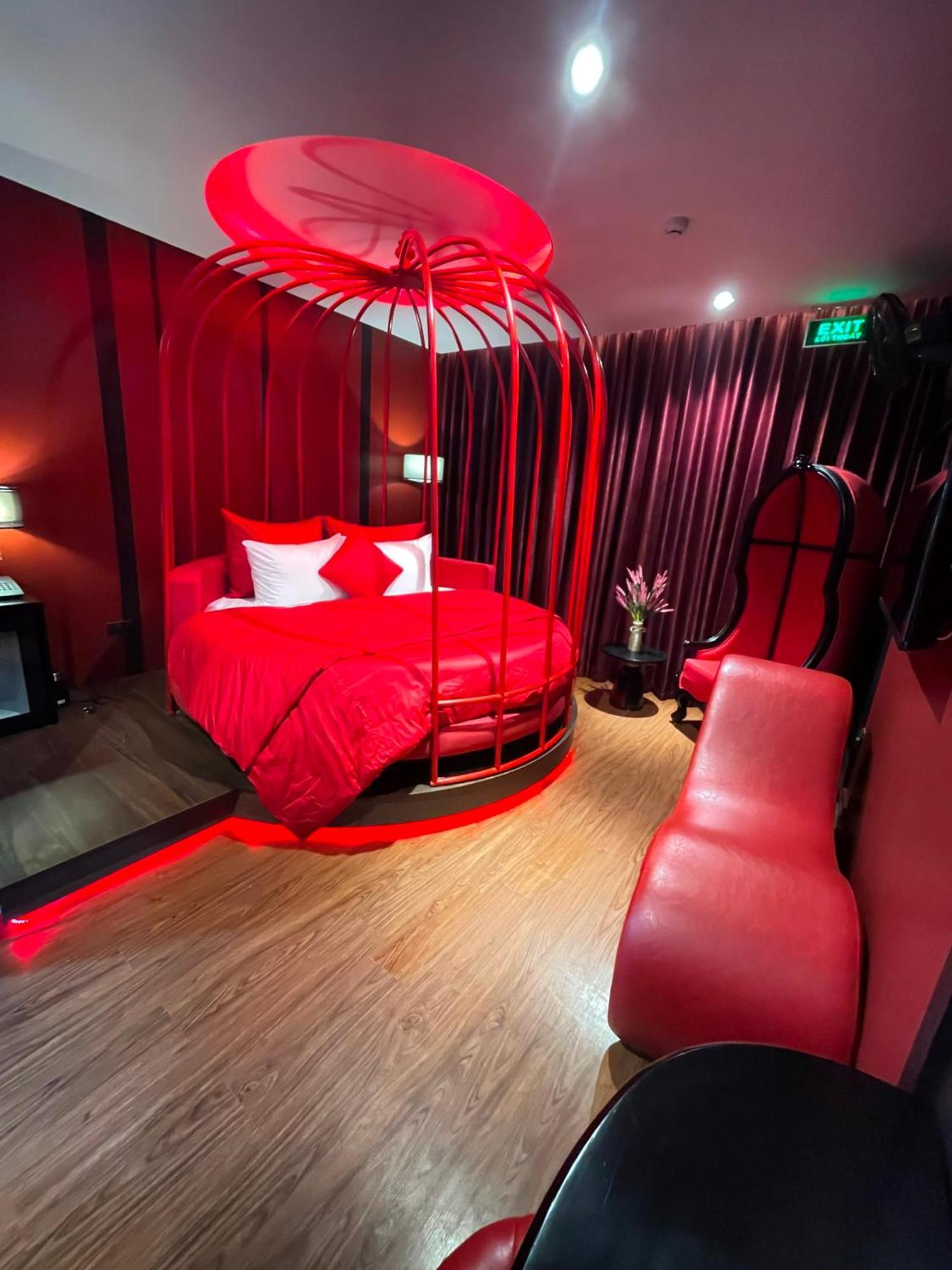 Nhat Tan Hotel Ханой Екстериор снимка